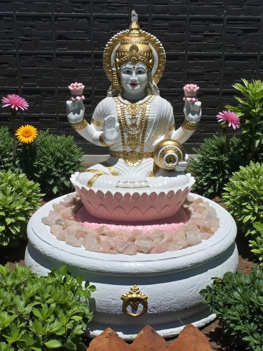 Concrete Luxmi + Flat Base Water Feature
