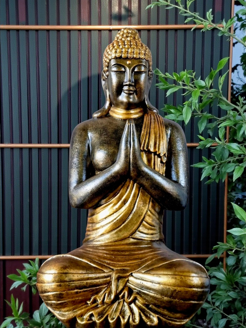 Concrete 90cm Praying Buddha - Painted