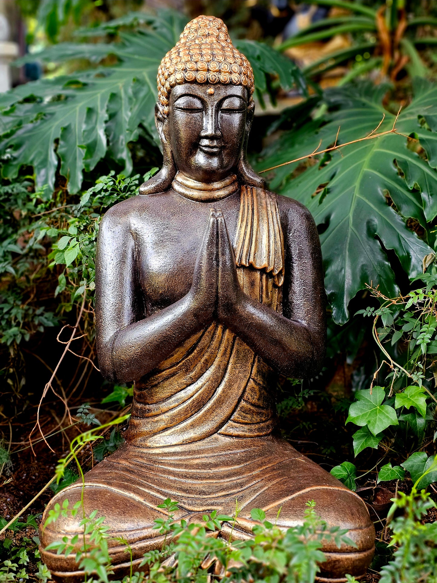 Concrete 90cm Praying Buddha - Painted