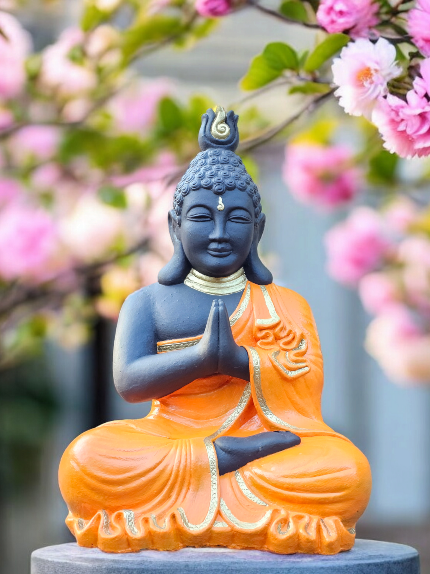 Concrete 42cm Praying Buddha