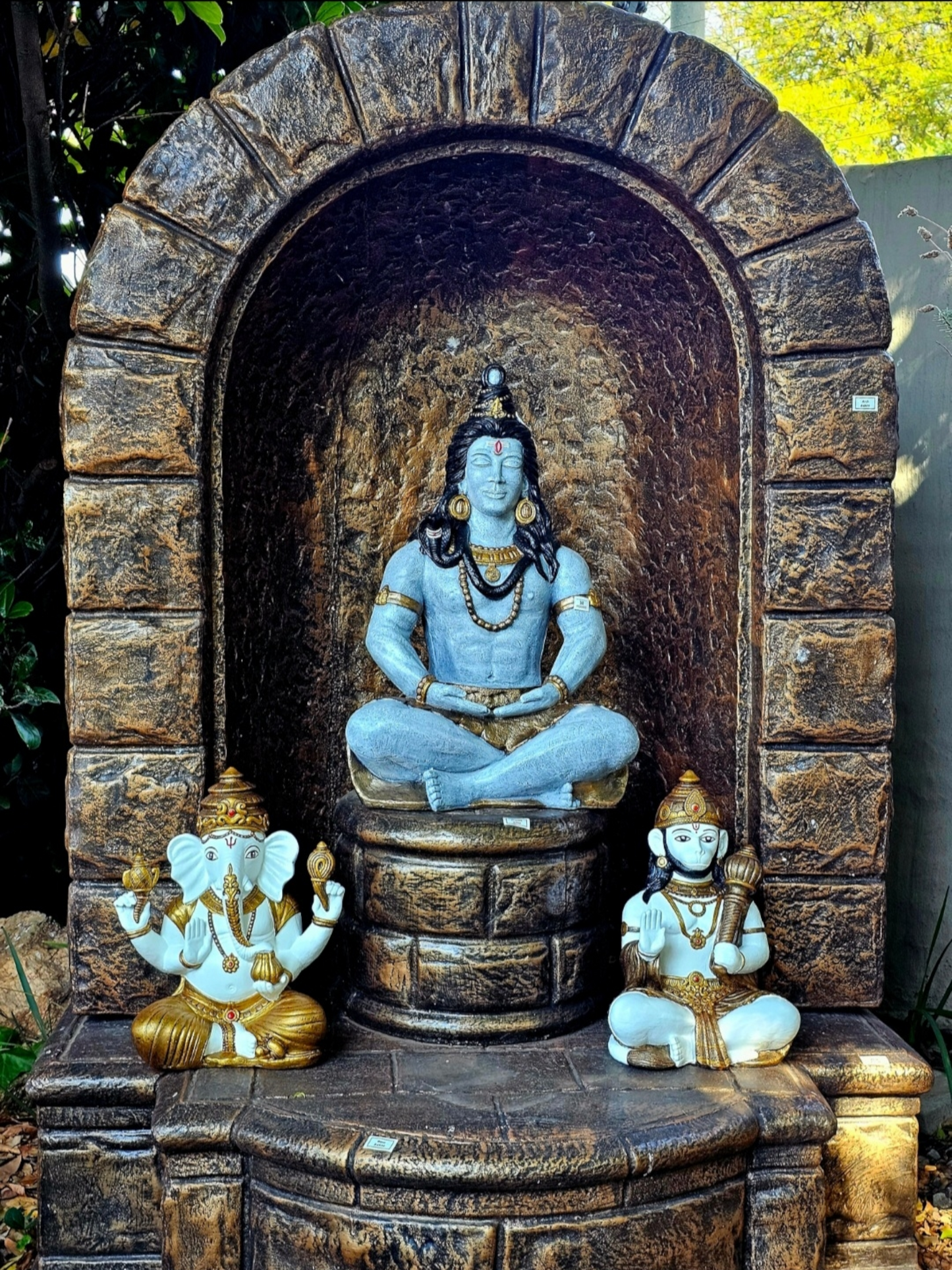 Arch and Base with 71cm Shiva , 42cm Ganesha , 42cm Hanuman