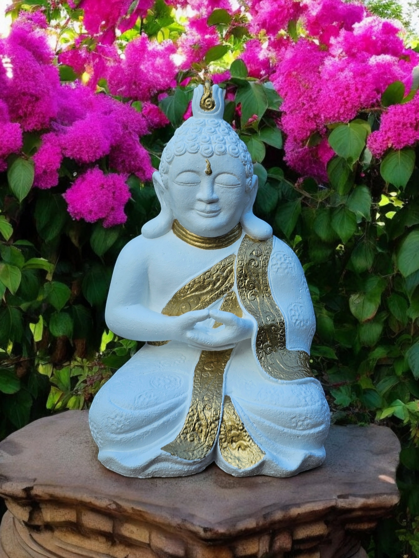 Concrete 26cm Throat Chakra Buddha