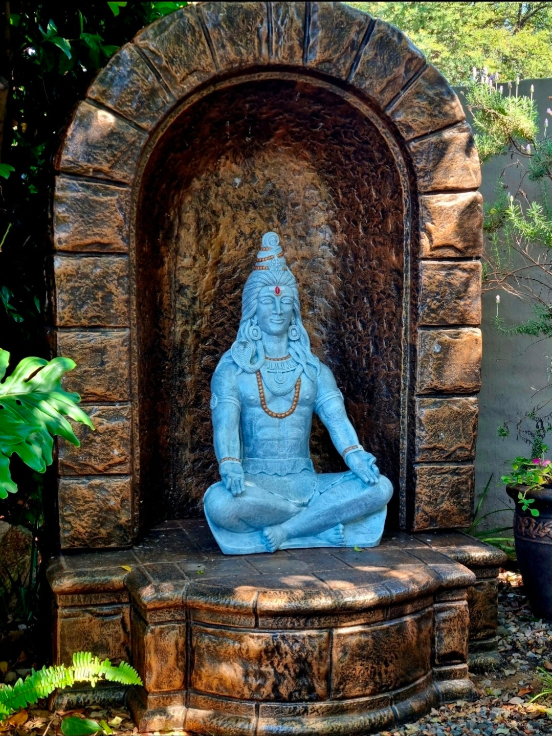 Arch and Base with a Resin 1m Shiva